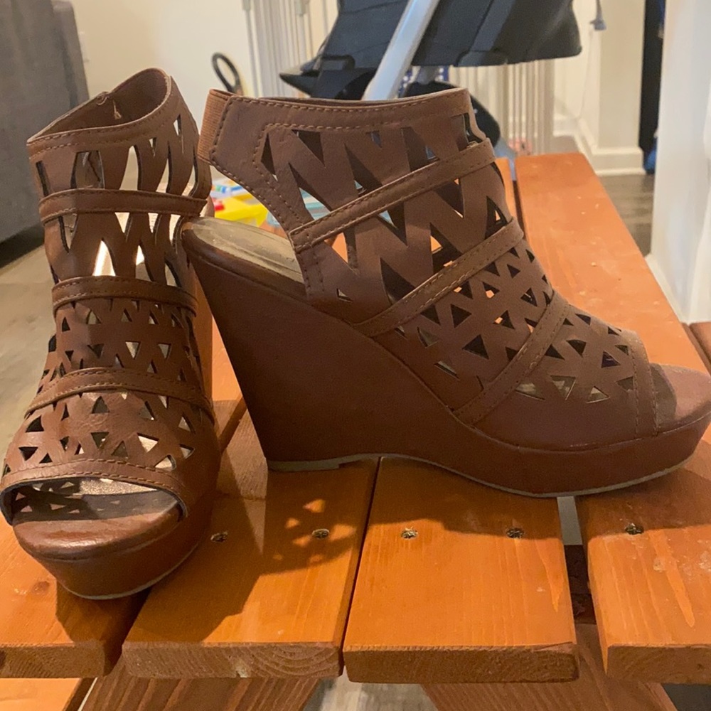 Madden girl Brown Wedges Size 8.5